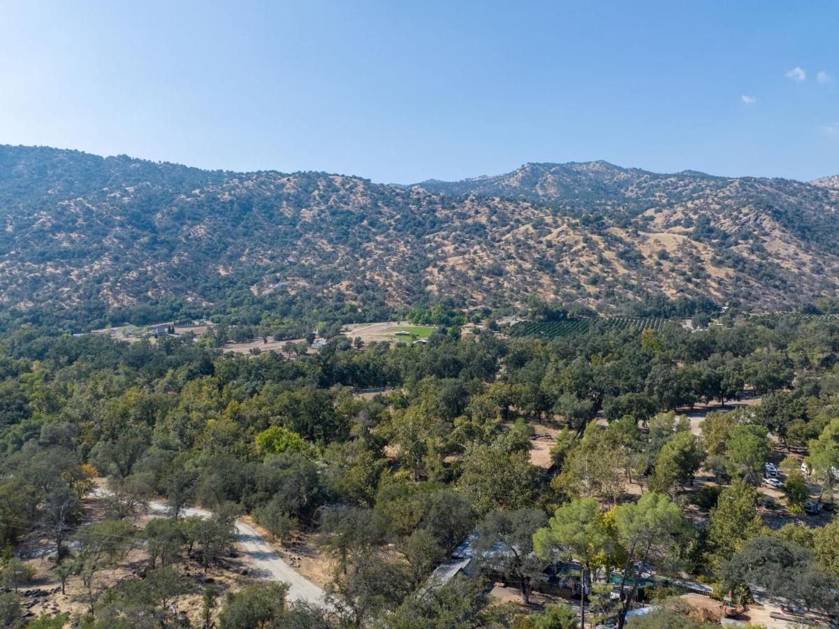 Views, Hot Tub, Outdoor Shower, 15M From Sequoia Three Rivers Bagian luar foto